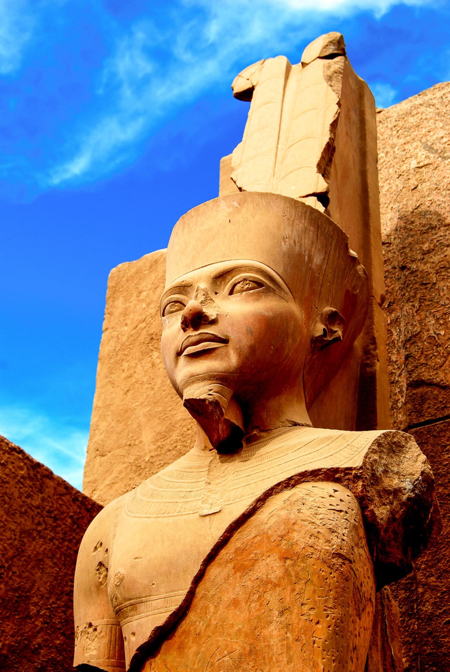 Photo d'une gigantesque statue ancienne en Egypte, Afrique
