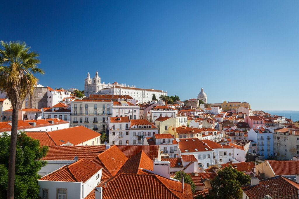 Toits de la ville au Portugal, paysage urbain, Europe